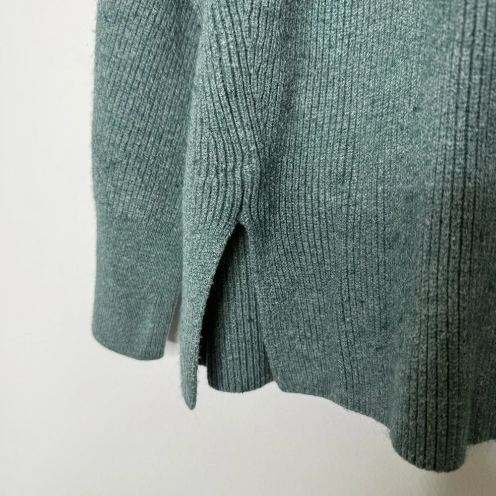 Lululemon Merino Wool-Blend Ribbed Crewneck Sweater Women’s 10 Green